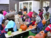 Kürbisschnitzen im Oktober 2007